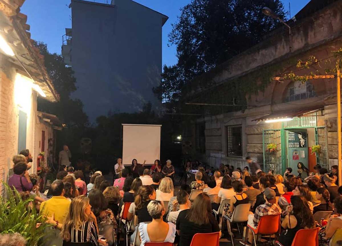 Visionaria e giusta, le feste della sinistra infiammano i cuori rossi di Roma Visionaria e giusta, le feste della sinistra infiammano i cuori rossi di Roma