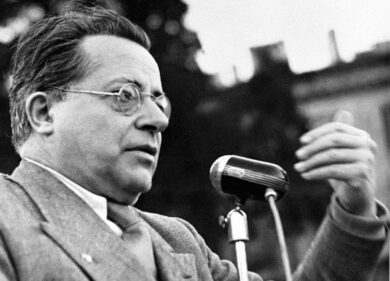 Schlein e la legge antifascista? Allora togliamo il nome dello staliniano Togliatti da vie e piazze