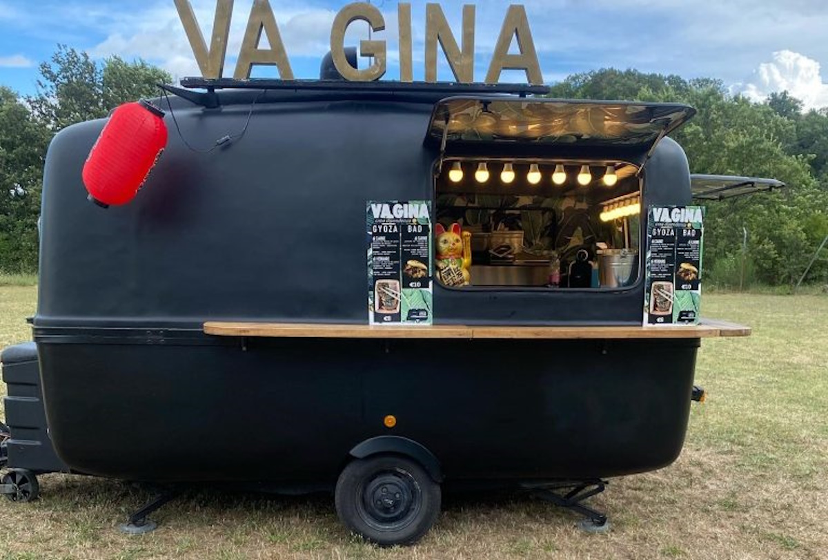 Food truck “Va Gina”, scoppia polemica: “Le donne non sono organi sessuali” Food truck “Va Gina”, scoppia polemica: “Le donne non sono organi sessuali”