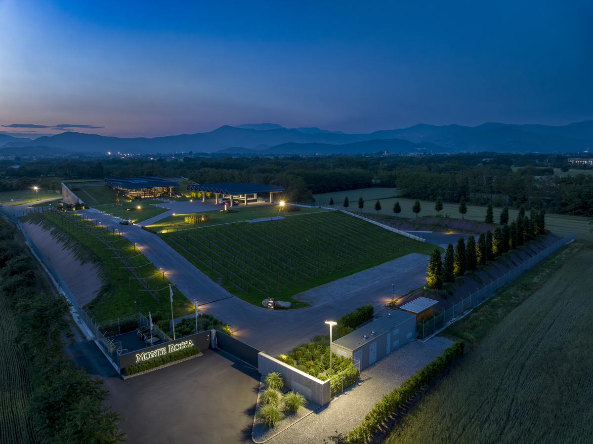 Platek illumina la nuova Cantina Monte Rossa