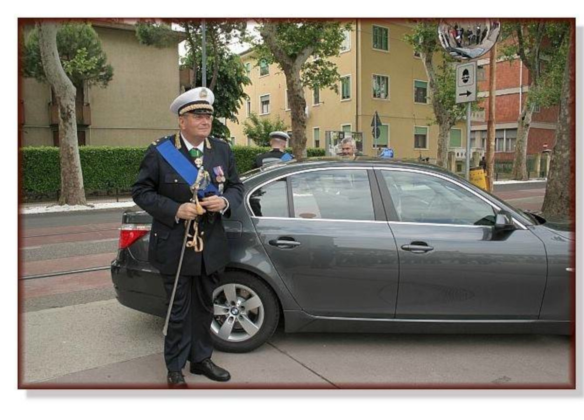 Venezia, molestato il capo della polizia: “Mi hanno palpato il sedere 5 volte” Venezia, molestato il capo della polizia: “Mi hanno palpato il sedere 5 volte”
