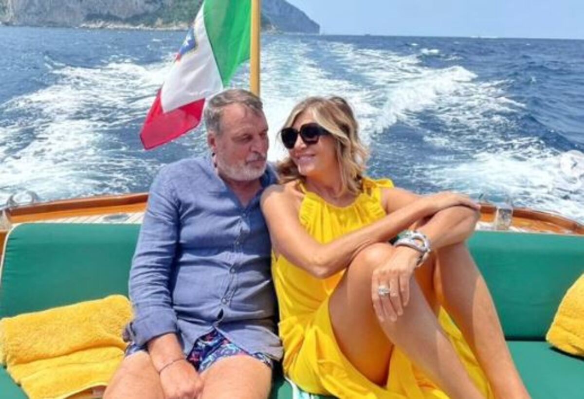 Silurato il regista di Pomeriggio Cinque, i social esultano. Ecco chi arriva