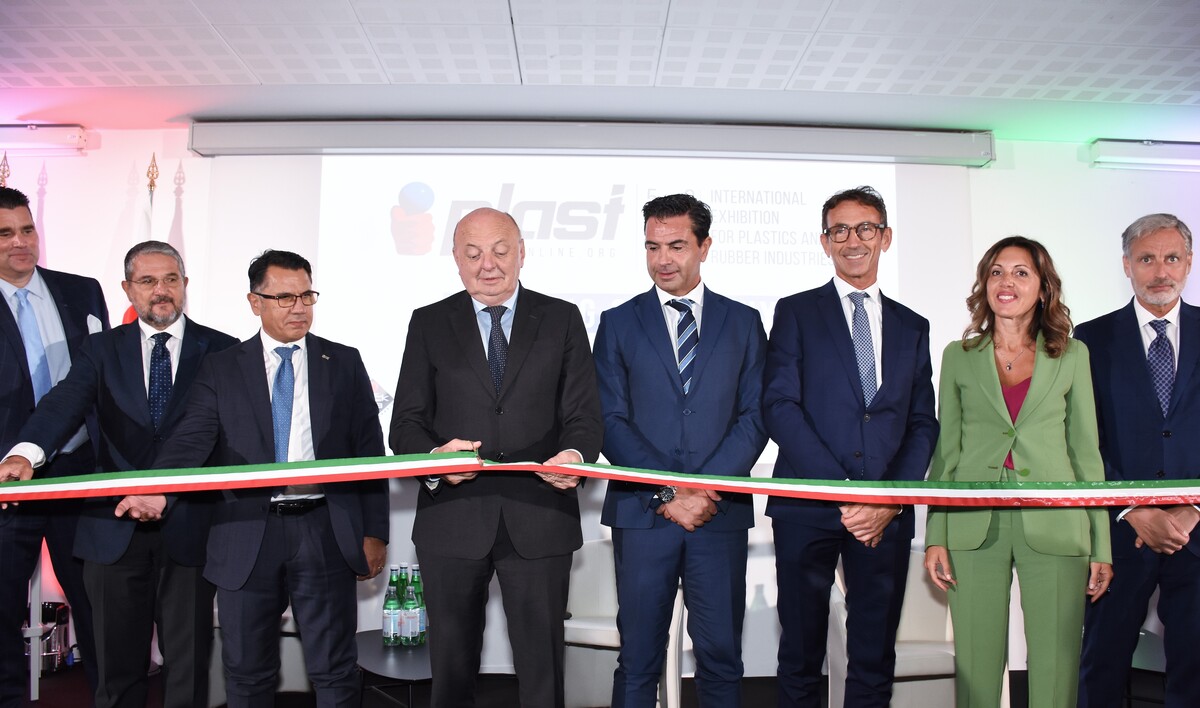 PLAST 2023 convegno di apertura con rappresentanti di governo