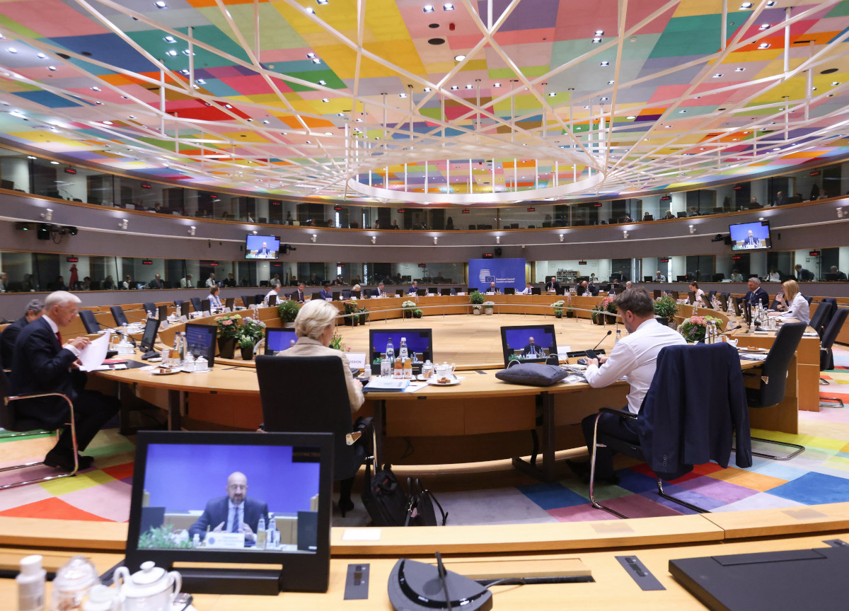 Meloni d’autunno, Bruxelles taglia le stime sul Pil Ue. Trema l’Italia Meloni d’autunno, Bruxelles taglia le stime sul Pil Ue. Trema l’Italia