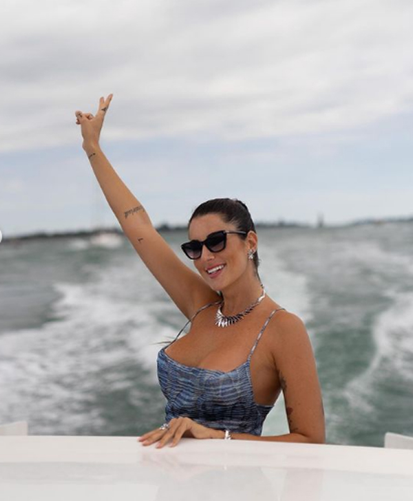 Valentina Vignali, look da urlo a Venezia. “La scollatura poi…”. Le foto