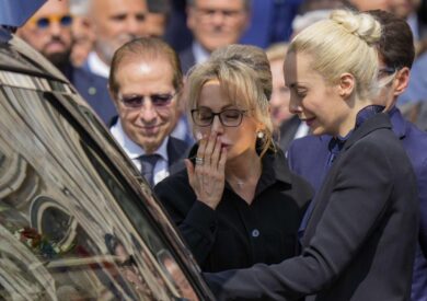 Fininvest, prima scossa post-Silvio. Deleghe a Marina e accettazione eredità