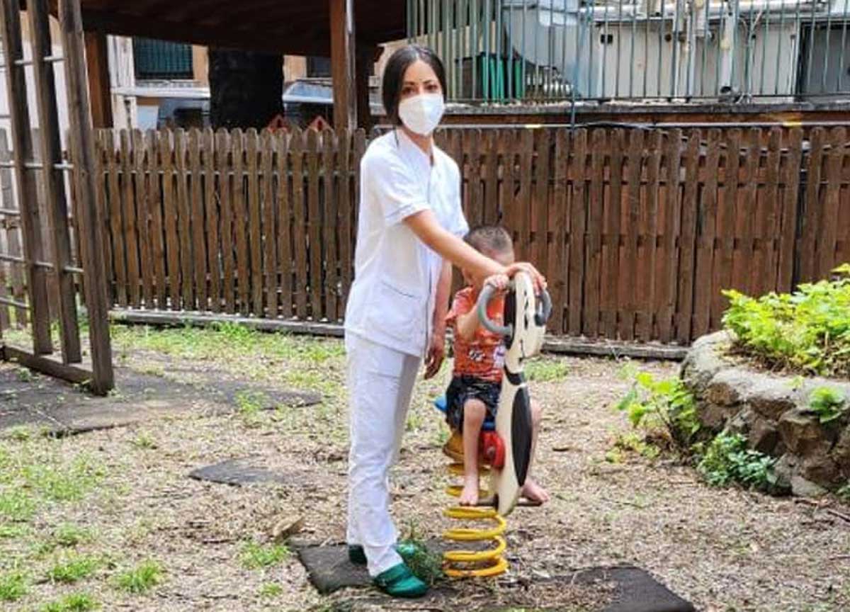 Bimbi abbandonati sul Gra, mangiavano terra: salvati all’Umberto I. La storia Bimbi abbandonati sul Gra, mangiavano terra: salvati all’Umberto I. La storia