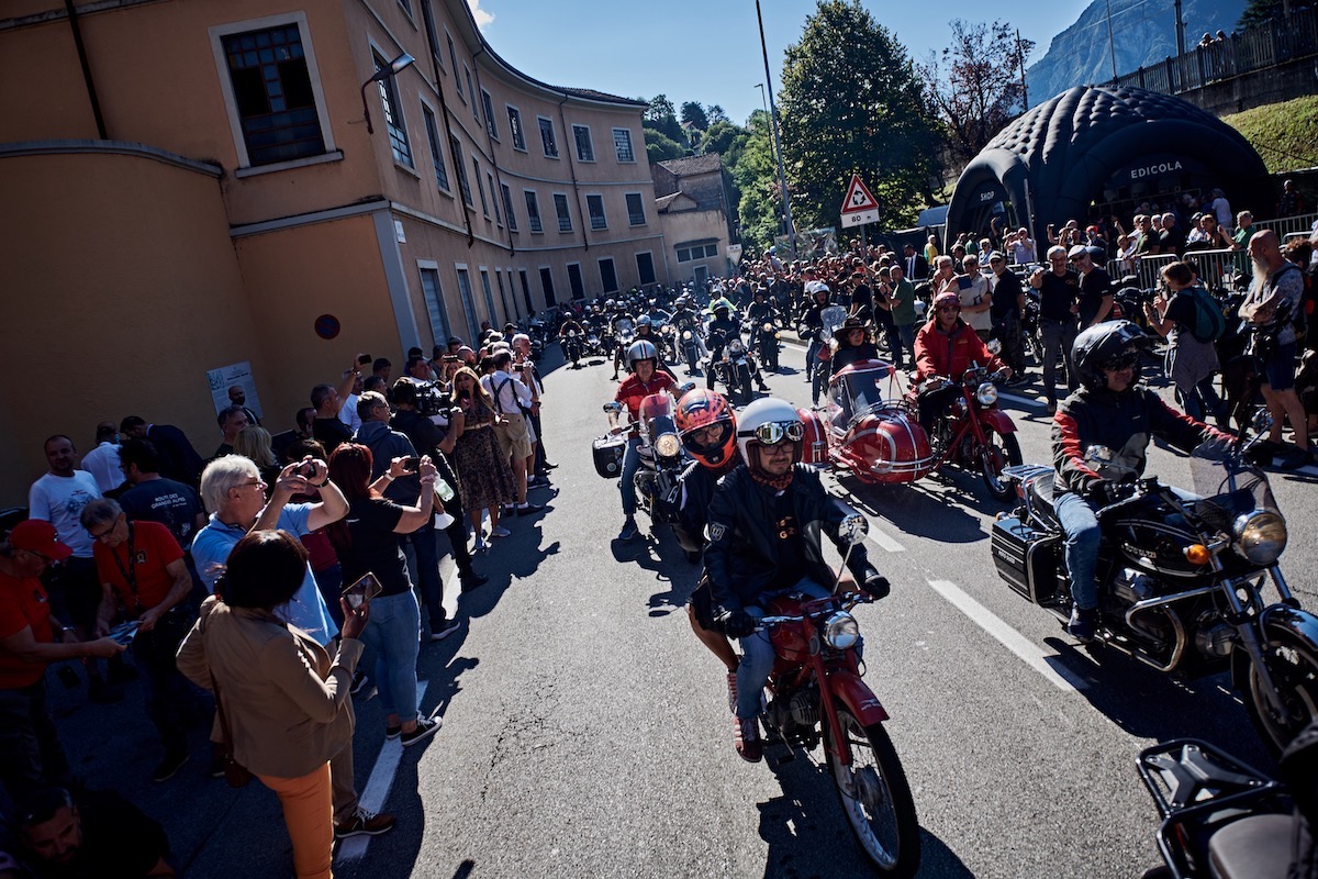 Motori accesi per il Moto Guzzi Open House 2023 Motori accesi per il Moto Guzzi Open House 2023