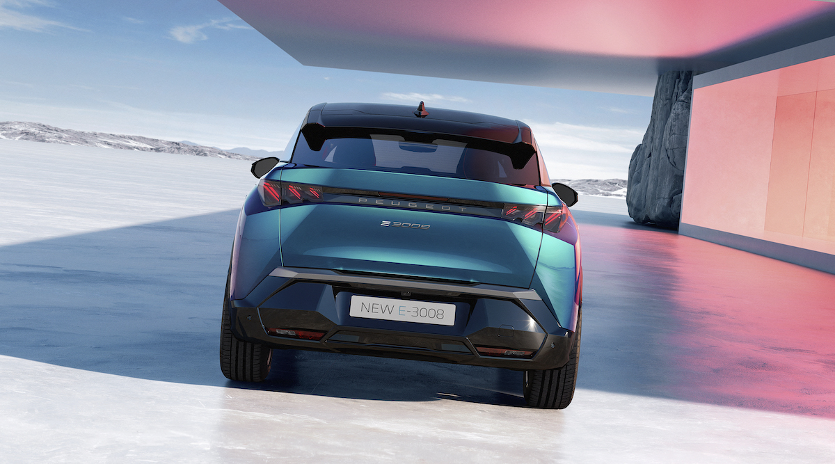 Stellantis svela le prime foto della nuova Peugeot E-3008 Stellantis svela le prime foto della nuova Peugeot E-3008