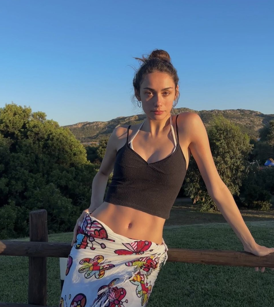 Rai, Miss Italia è la nuova “Gatta nera” del Mercante in Fiera. Chi è Lavinia Abate, le foto mozzafiato Rai, Miss Italia è la nuova “Gatta nera” del Mercante in Fiera. Chi è Lavinia Abate, le foto mozzafiato