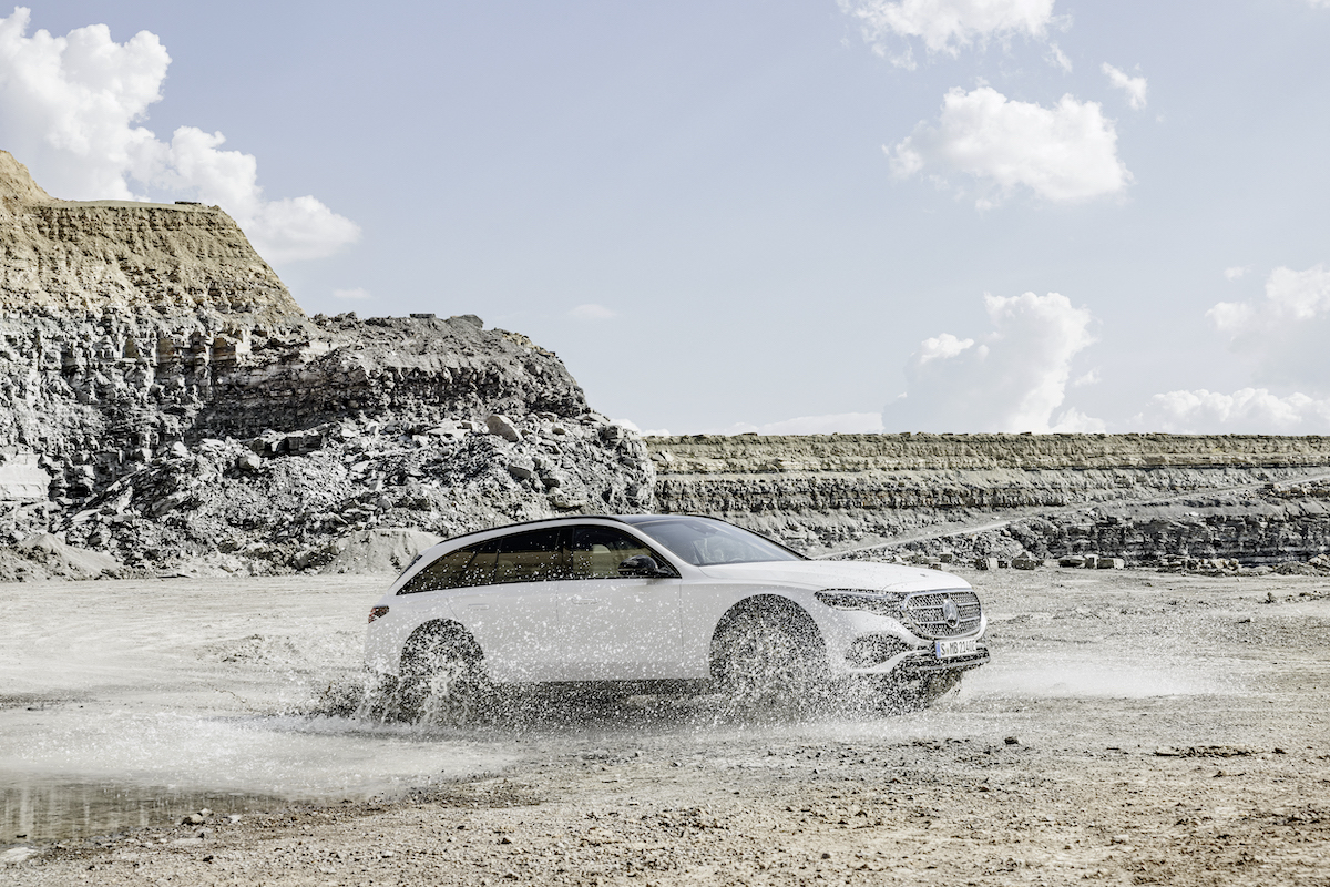 Nuova Mercedes Classe E All-Terrain, pensata per affrontare qualsiasi terreno Nuova Mercedes Classe E All-Terrain, pensata per affrontare qualsiasi terreno