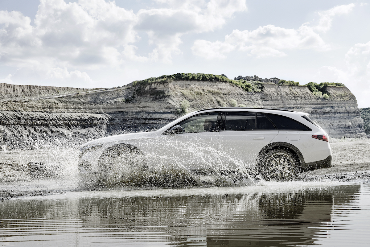 Nuova Mercedes Classe E All-Terrain, pensata per affrontare qualsiasi terreno Nuova Mercedes Classe E All-Terrain, pensata per affrontare qualsiasi terreno
