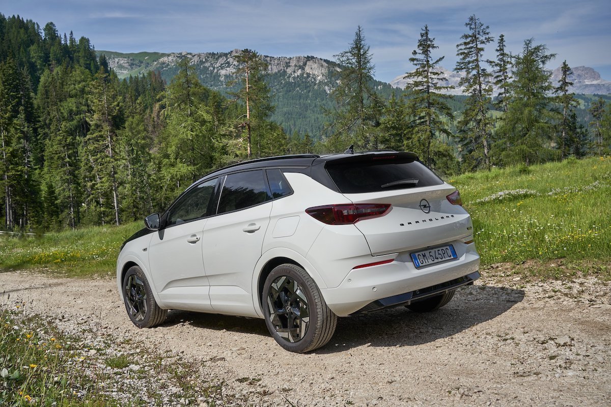 Opel Grandland GSe si conferma protagonista della nuova mobilità