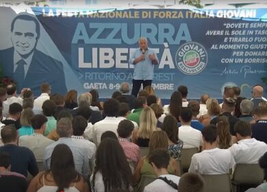 Raduno FI post Berlusconi, Tajani lancia la sua ricetta. Poi affonda Lagarde