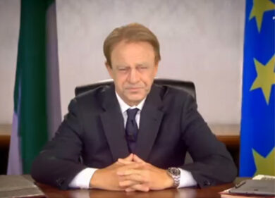 Crozza imita il “cognato d’Italia” Lollobrigida: il video esilarante