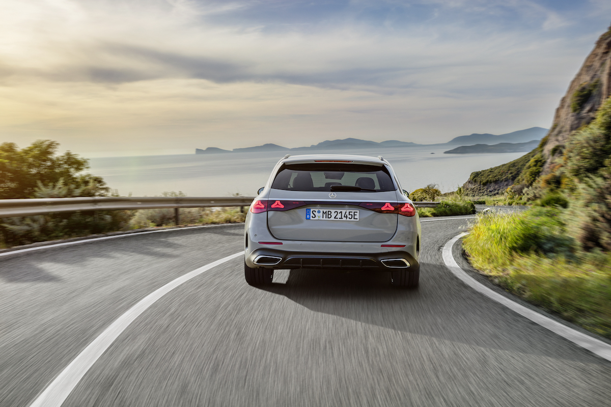 Mercedes-Benz Classe E: sempre più ammiraglia