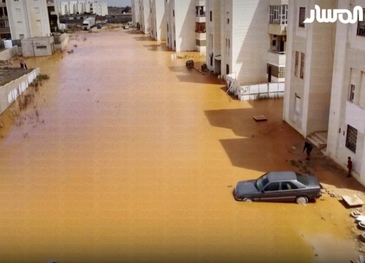 Libia, migliaia di morti per una tempesta. Crollate due dighe: una catastrofe