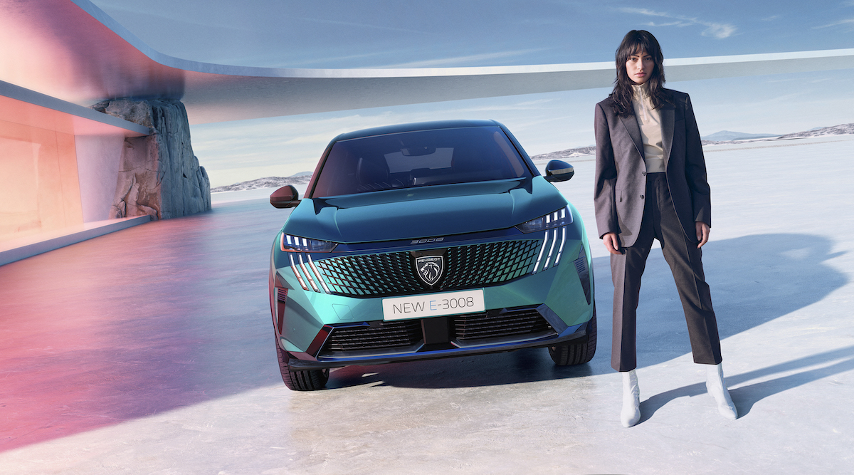 Con Nuovo Peugeot E-3008: parte la rivoluzione elettrica di Stellantis Con Nuovo Peugeot E-3008: parte la rivoluzione elettrica di Stellantis