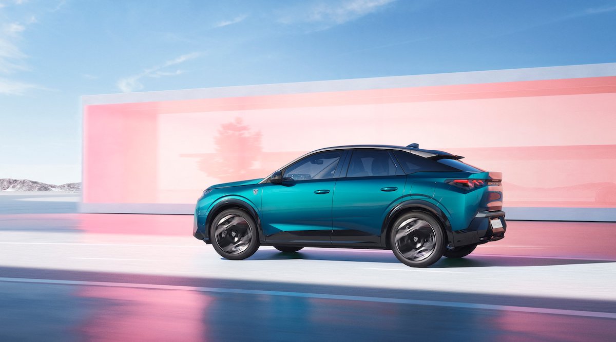 Con Nuovo Peugeot E-3008: parte la rivoluzione elettrica di Stellantis Con Nuovo Peugeot E-3008: parte la rivoluzione elettrica di Stellantis
