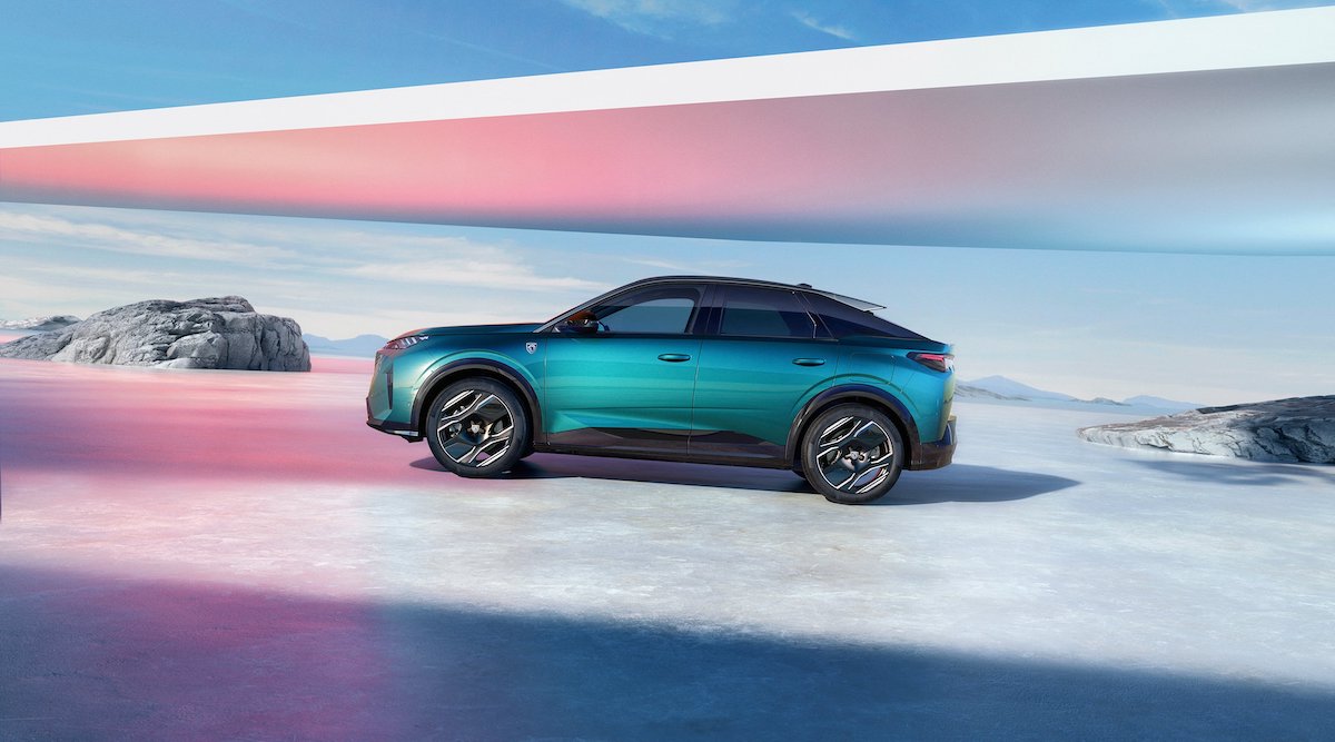 Con Nuovo Peugeot E-3008: parte la rivoluzione elettrica di Stellantis Con Nuovo Peugeot E-3008: parte la rivoluzione elettrica di Stellantis