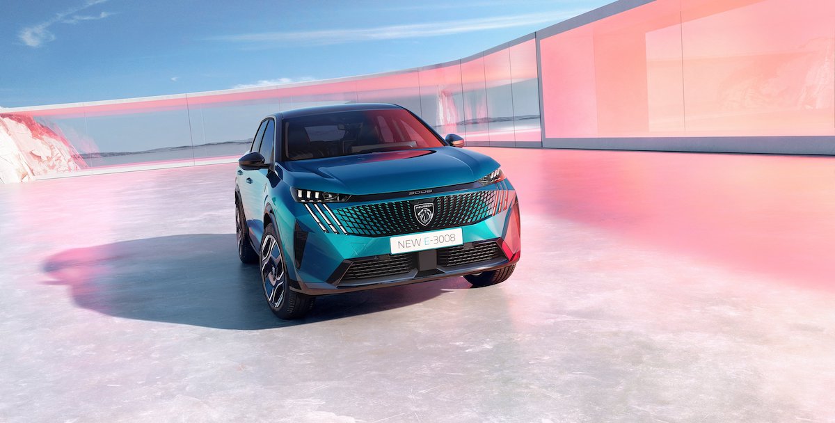 Con Nuovo Peugeot E-3008: parte la rivoluzione elettrica di Stellantis Con Nuovo Peugeot E-3008: parte la rivoluzione elettrica di Stellantis