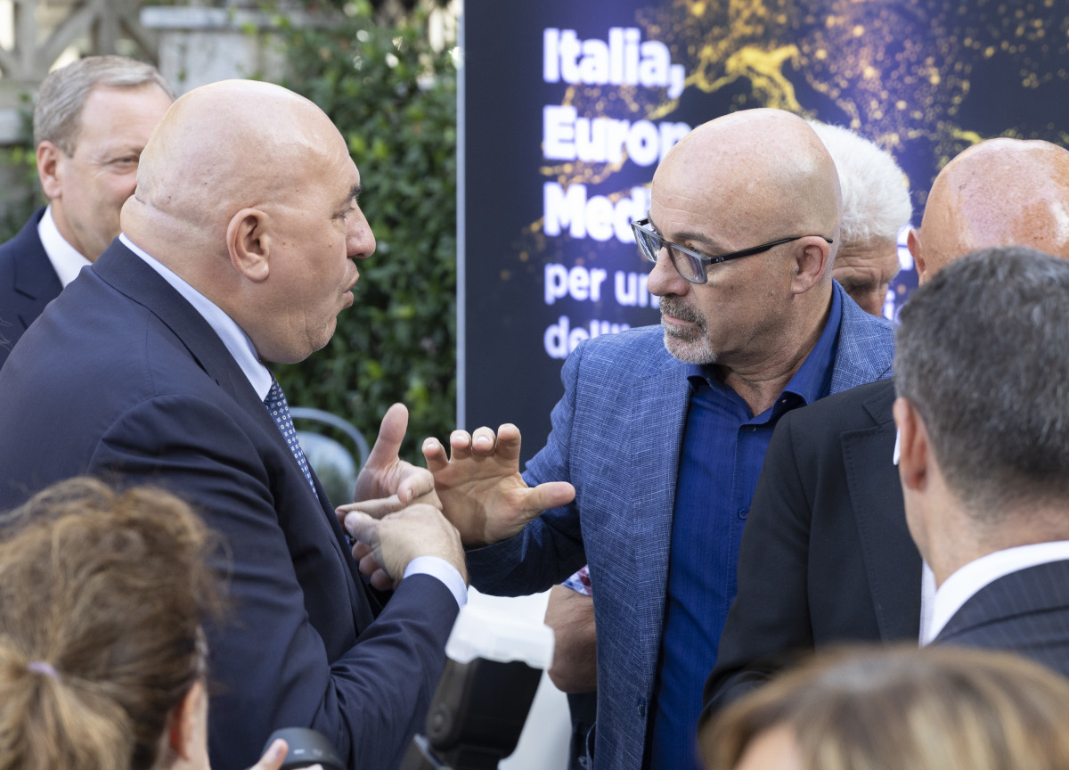 Due legali intercettati: “Nomine Pnrr? Per Cingolani si è mosso Crosetto” Due legali intercettati: “Nomine Pnrr? Per Cingolani si è mosso Crosetto”