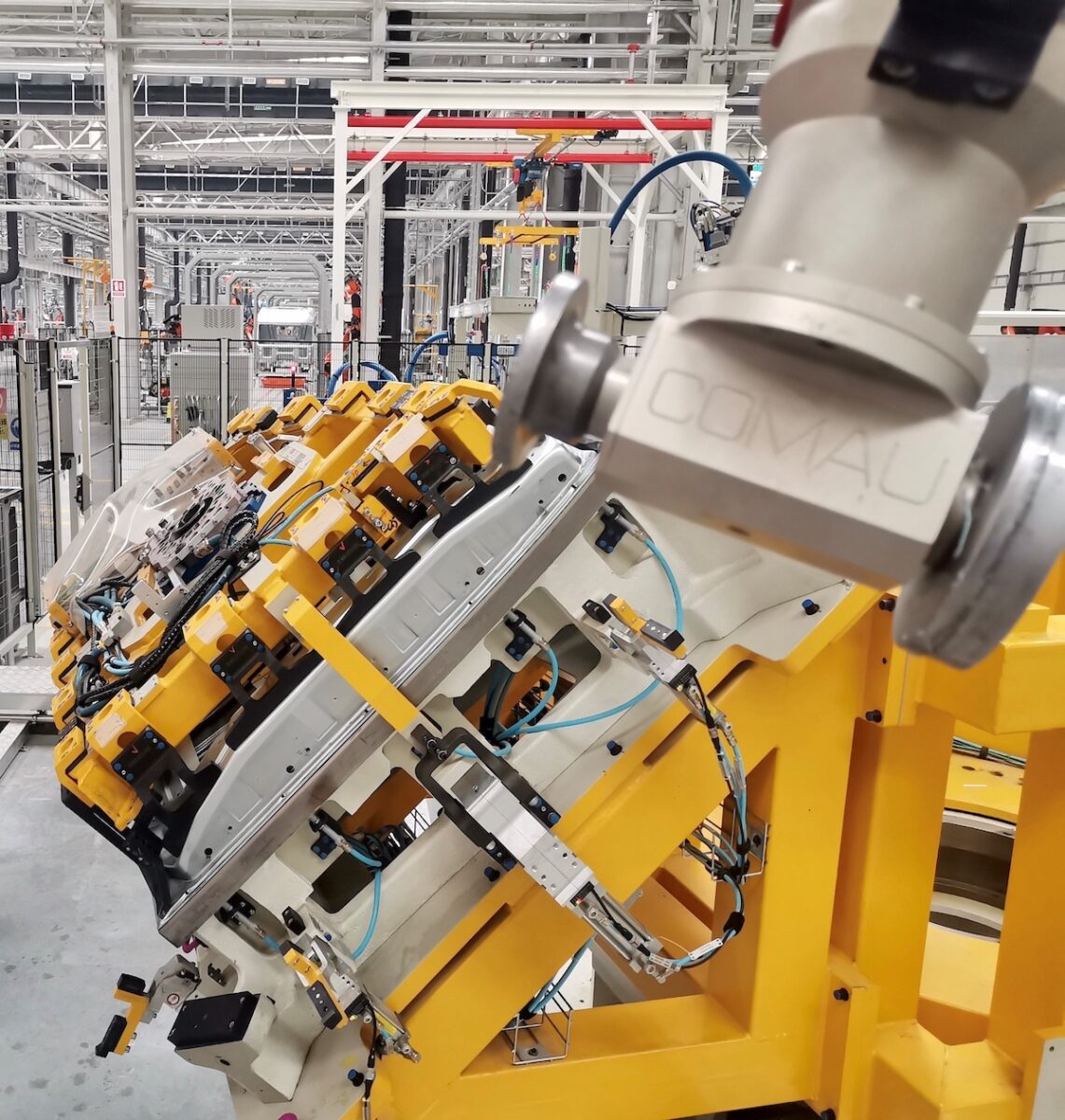 Stellantis valuta la cessione di Comau. I robot verso la Borsa, servono fondi