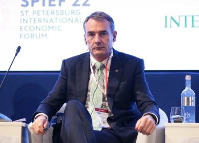 Bp, si dimette il ceo Looney da 10mln annui: “Relazioni nascoste con colleghe”