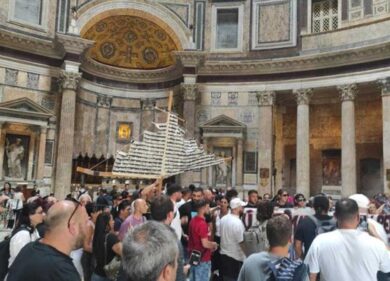 Protesta al Pantheon, ira della Santa Sede: “Violati i Patti Lateranensi”