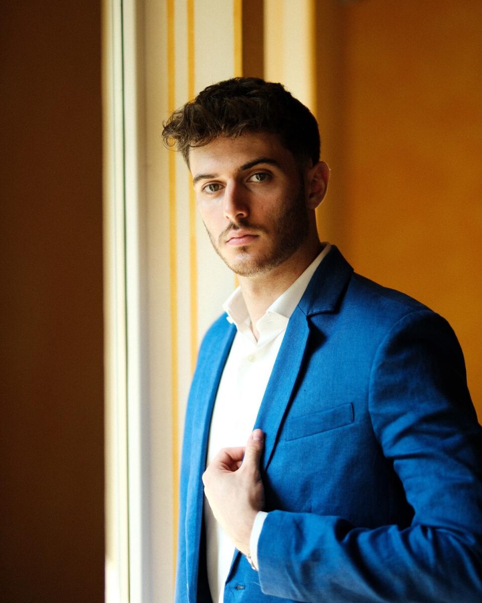Riccardo Ruggeri, la luce guida per coloro che cercano il successo online. Riccardo Ruggeri, la luce guida per coloro che cercano il successo online.