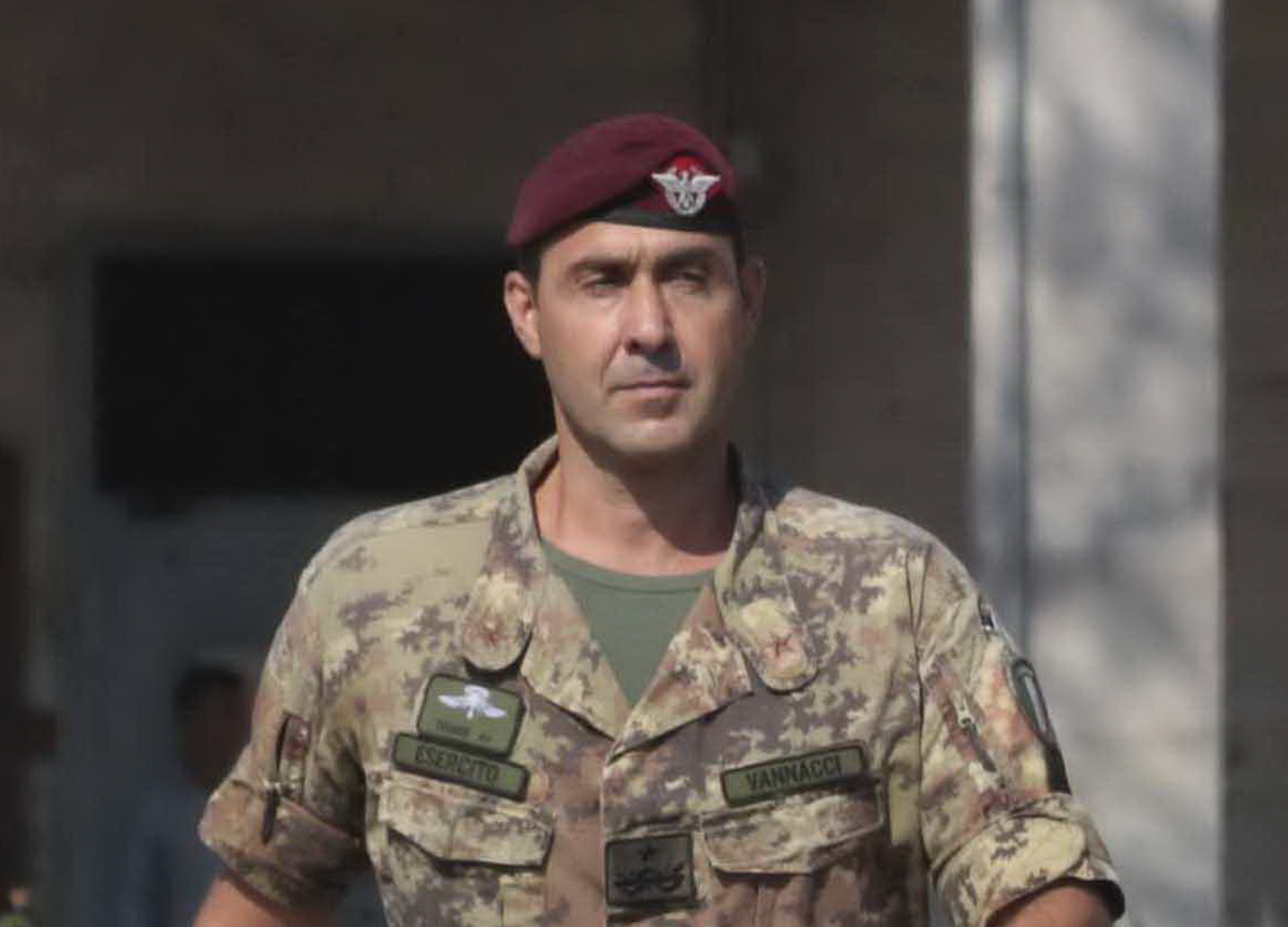 Vannacci: “I miei obiettivi? I non eterosessuali, graffitari e i delinquenti” Vannacci: “I miei obiettivi? I non eterosessuali, graffitari e i delinquenti”