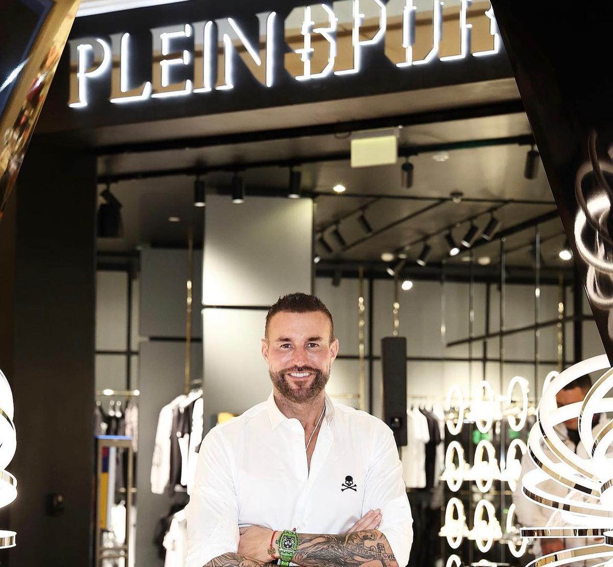 Plein Sport atterra all’Oriocenter: “Il vero lusso? Stare con la mia famiglia”