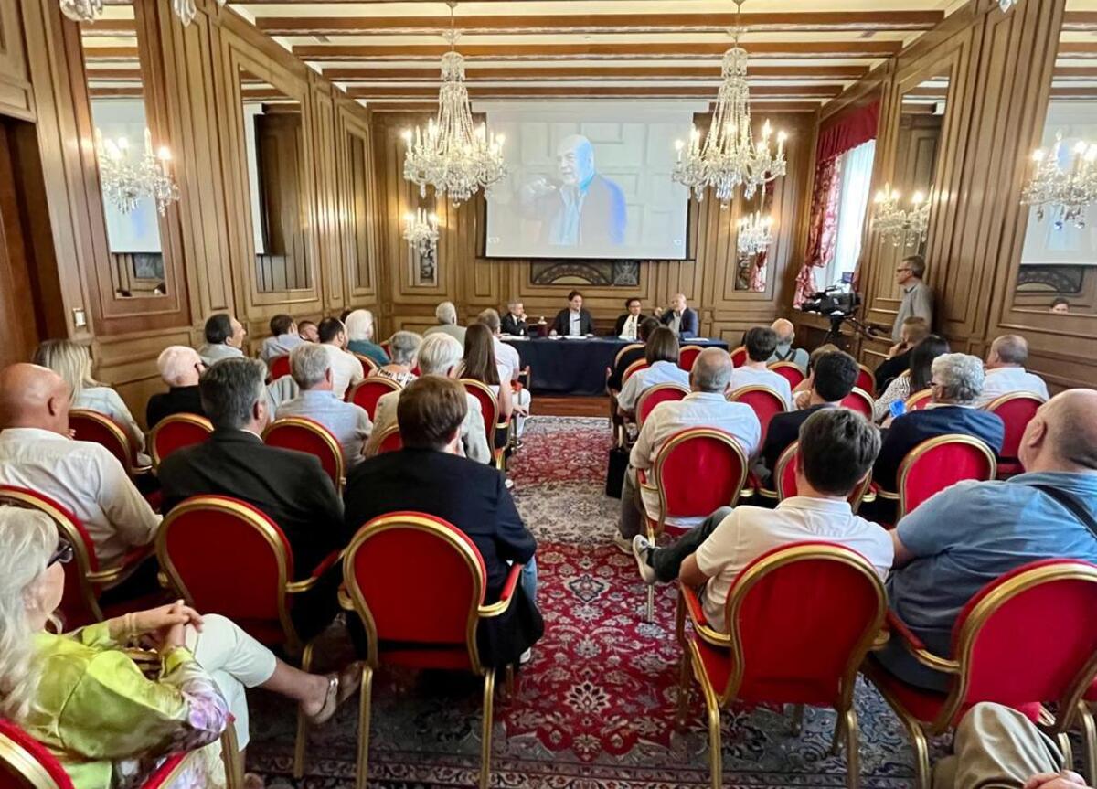 Italia-Cina, Alemanno: “Irrazionale uscire dalla Via della Seta” Italia-Cina, Alemanno: “Irrazionale uscire dalla Via della Seta”