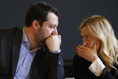 Salvini-Meloni, chiamata anti tensioni. Fastidio Lega: “Ursula oscura Pontida”