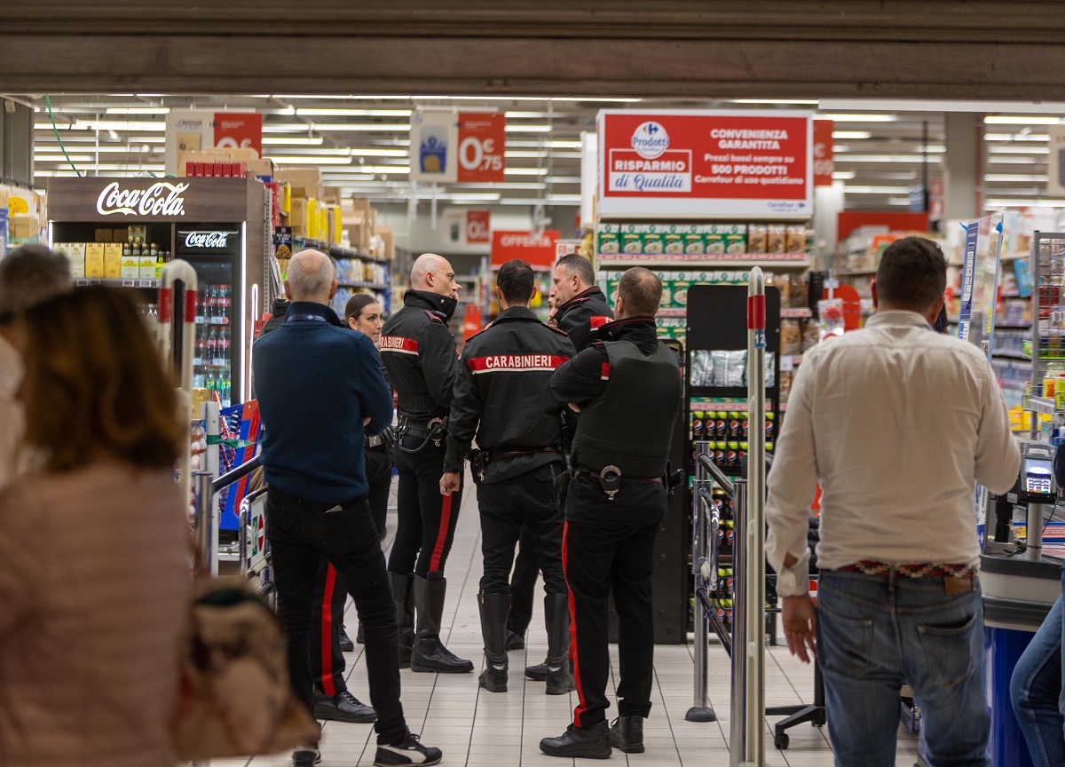 Fece irruzione al Carrefour di Assago uccidendo un cassiere: chiesti 20 anni Fece irruzione al Carrefour di Assago uccidendo un cassiere: chiesti 20 anni