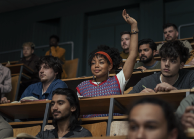 AXA, al via la nuova campagna “Essere donna non dovrebbe essere un rischio”