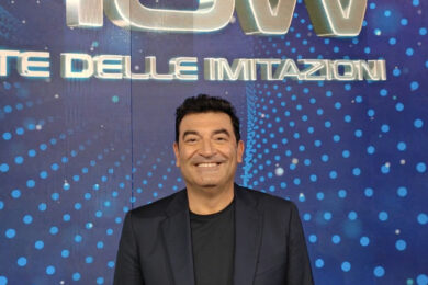 Max Giusti: “Morgan e Gerry Scotti imitazioni cult a Fake Show. Quella di Benigni mi ha emozionato”