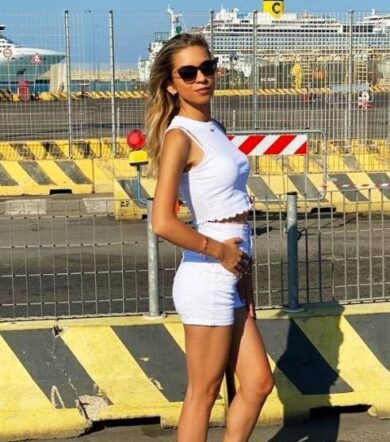 Dirigente Rai ricattato, l’escort usava il suo bancomat. Prelevati soldi pubblici, l’ipotesi