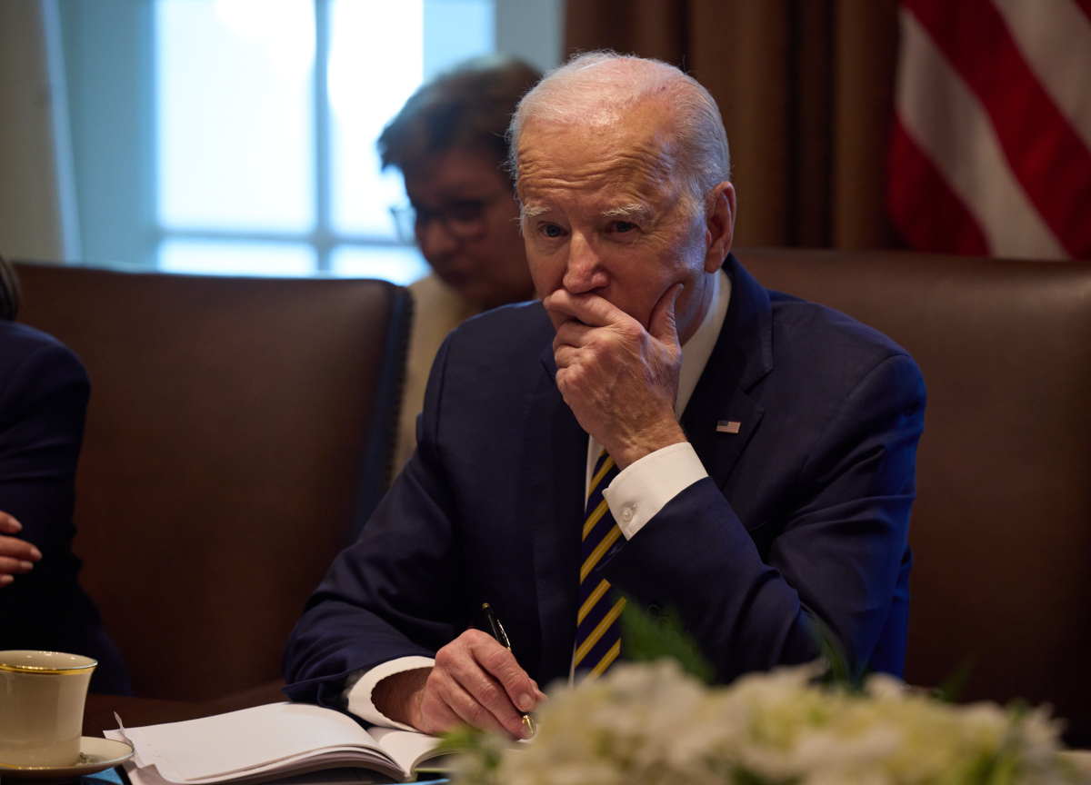 Biden: “Sono stanco e voglio andare a letto”. Sleepy Joe crolla nei sondaggi Biden: “Sono stanco e voglio andare a letto”. Sleepy Joe crolla nei sondaggi
