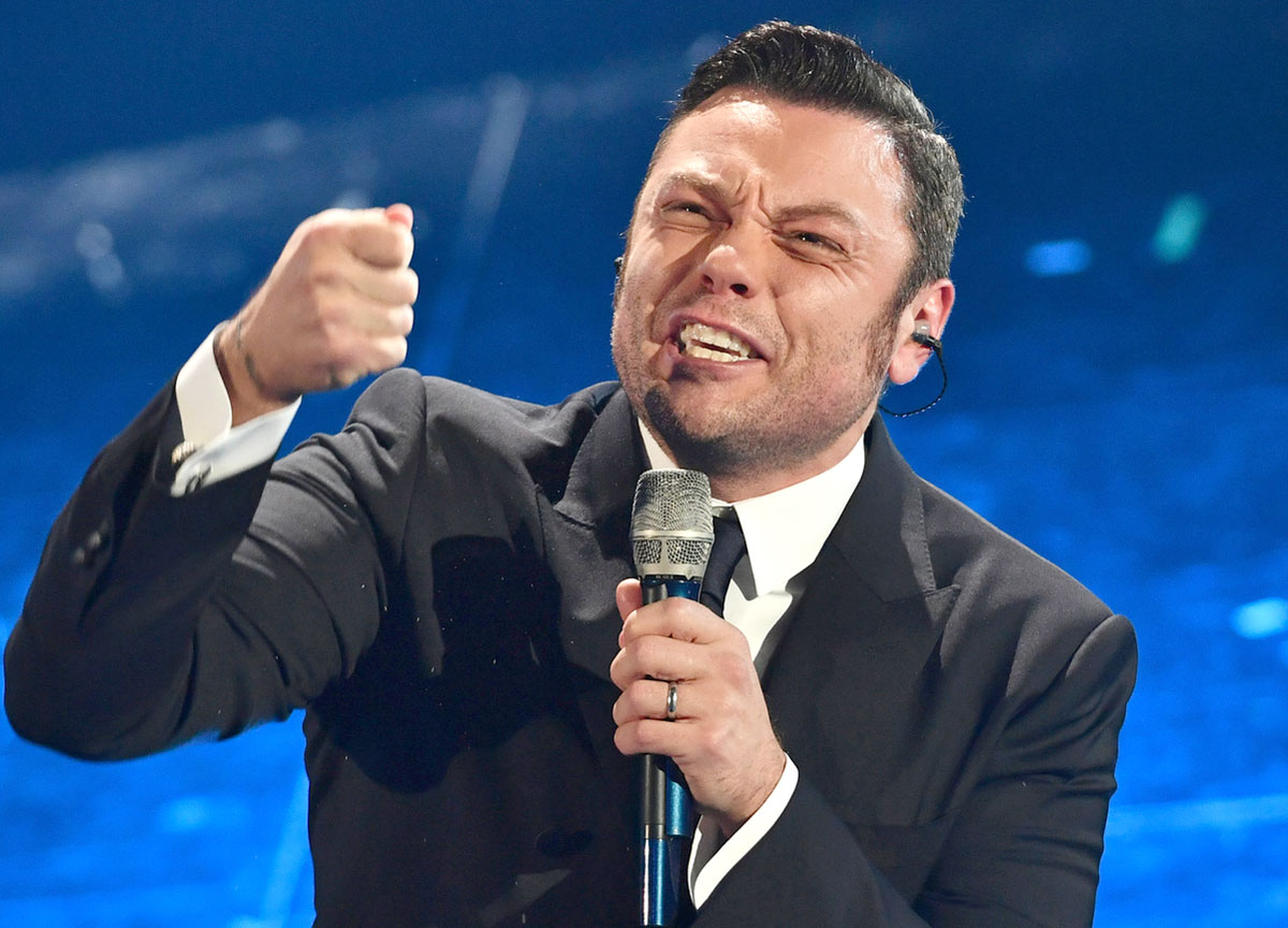 Tiziano Ferro divorzia da Victor Allen: “Ora la mia priorità sono i figli” Tiziano Ferro divorzia da Victor Allen: “Ora la mia priorità sono i figli”