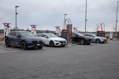 Continua a cresce il mercato Ue dell’auto, Italia ultima nell’elettrico