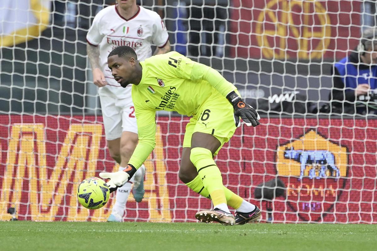 Galleria foto 'Maignan come sta il portiere del Milan dopo l’infortunio (e quando torna)' - foto 1