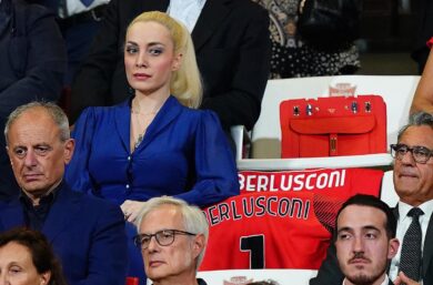 Fascina diserta il Berlusconi Day. Marta non si muove da Villa San Martino