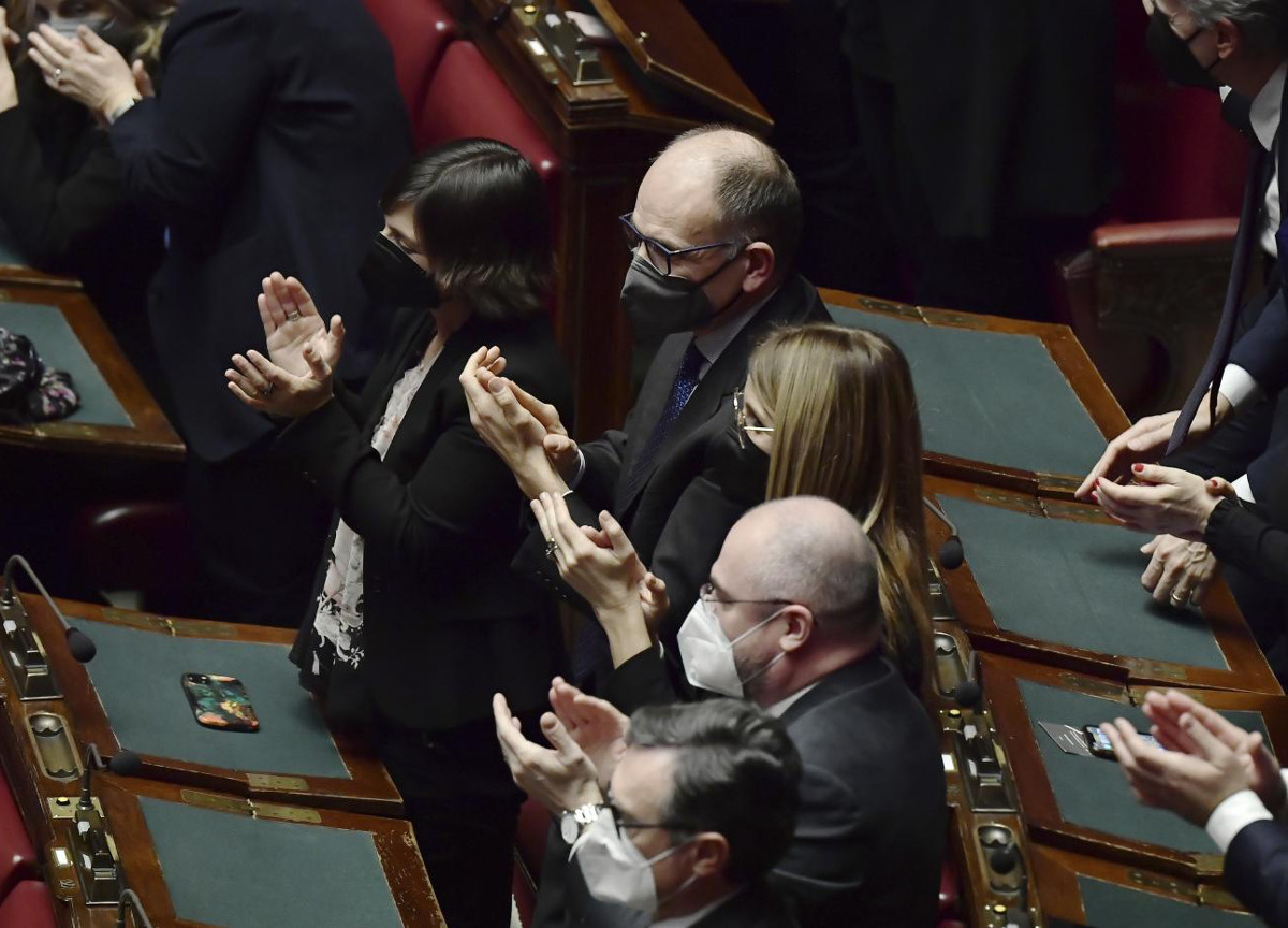 Napolitano, camera ardente in Senato. Funerali di Stato martedì