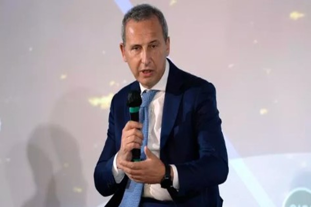 Open Fiber, salta l’ad Rossetti. L’ex ceo Acea in pole per prendere il posto Open Fiber, salta l’ad Rossetti. L’ex ceo Acea in pole per prendere il posto