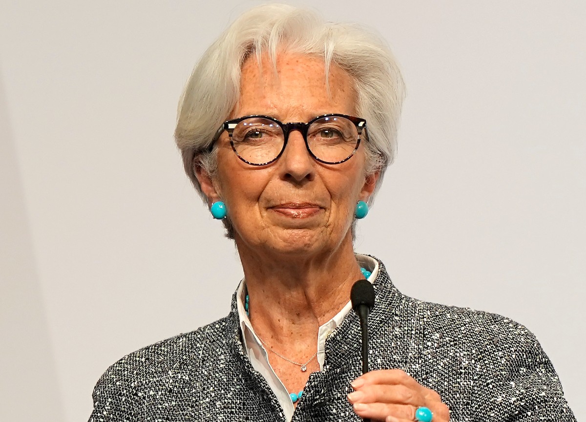 Borsa, Piazza Affari debole (-0,6%). Lagarde: inflazione al 2,1% nel 2025 Borsa, Piazza Affari debole (-0,6%). Lagarde: inflazione al 2,1% nel 2025