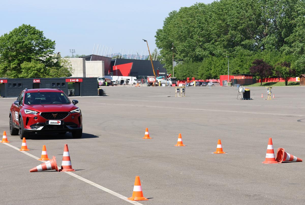 Educazione alla sicurezza stradale Educazione alla sicurezza stradale