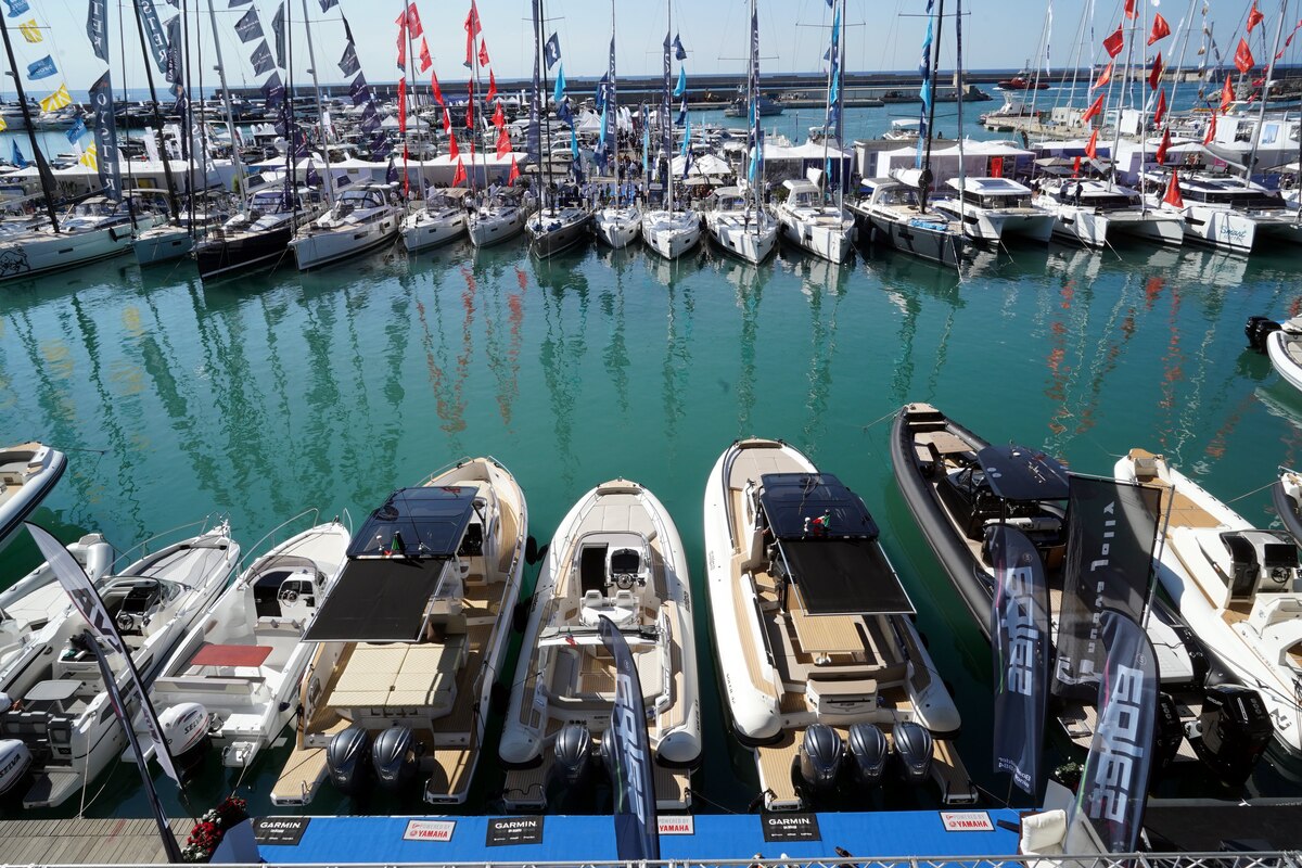 Yacht, boom del mercato nel 2023. Ma il lusso è anche attento all’ambiente Yacht, boom del mercato nel 2023. Ma il lusso è anche attento all’ambiente