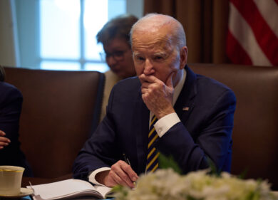 Scontro sulla legge di bilancio: Biden attacca gli “estremisti repubblicani”