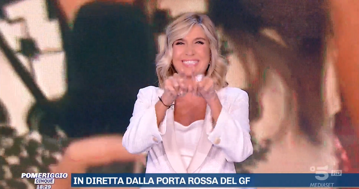 Ascolti tv, Pomeriggio Cinque perde con La Vita in Diretta ma cresce al 19% Ascolti tv, Pomeriggio Cinque perde con La Vita in Diretta ma cresce al 19%